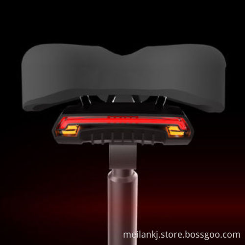 Remote control laser tail lamp/the yellow light flashes/indication of the rear bike turn right/left